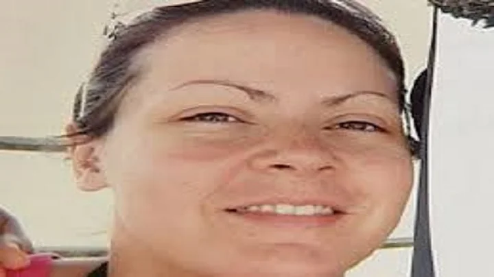 911 Call: Julia Murray Murder/Suicide Narrated By:...