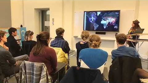 Andrea, a student of Erasmus University explains China