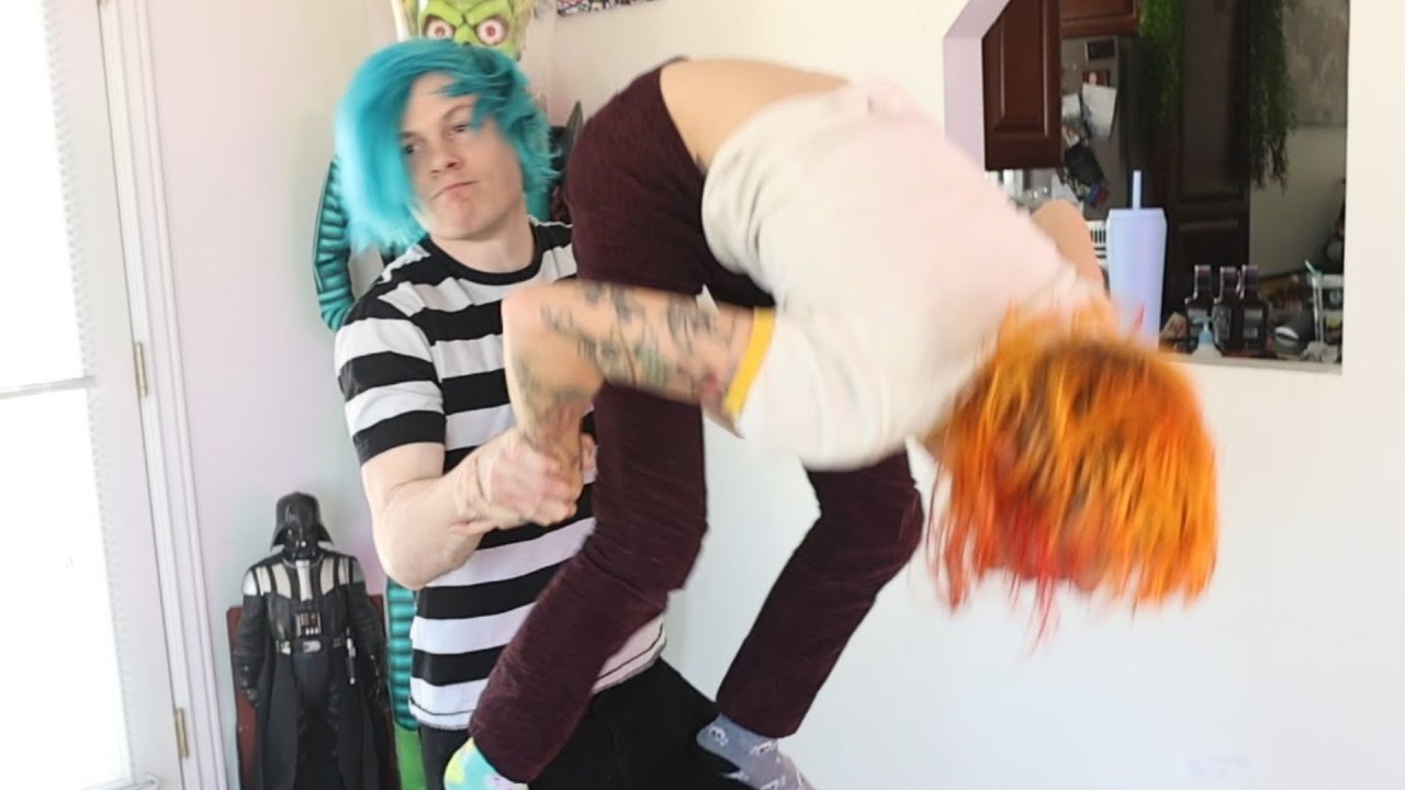 Trying Viral TIKTOK Couples Challenges! - Prank Pals