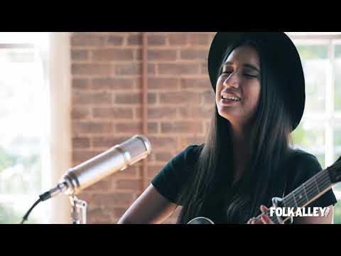 Folk Alley Sessions at FreshGrass: Raye Zaragoza - "American Dream"