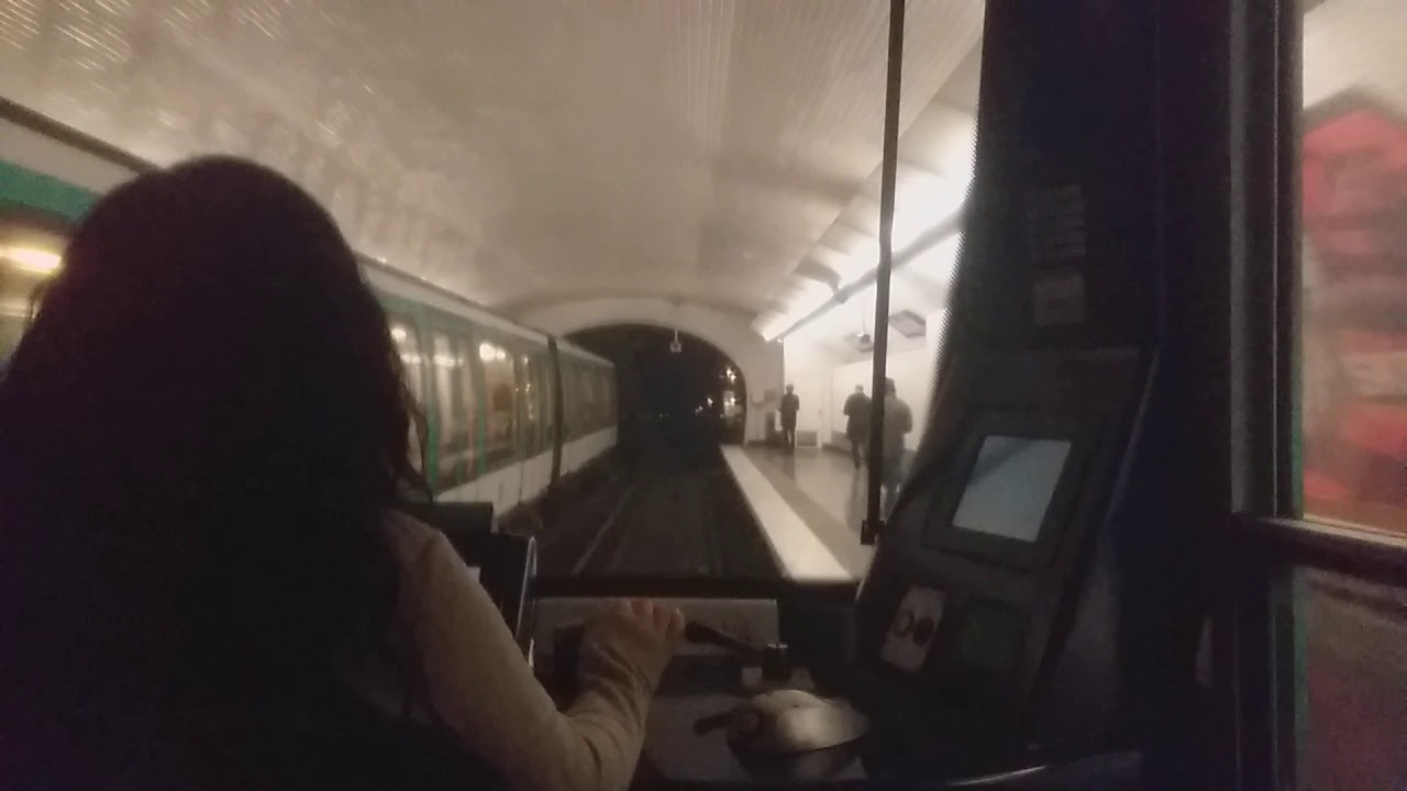 Ligne 5 en cabine : Bobigny Pablo Picasso à Stalingrad en MF01