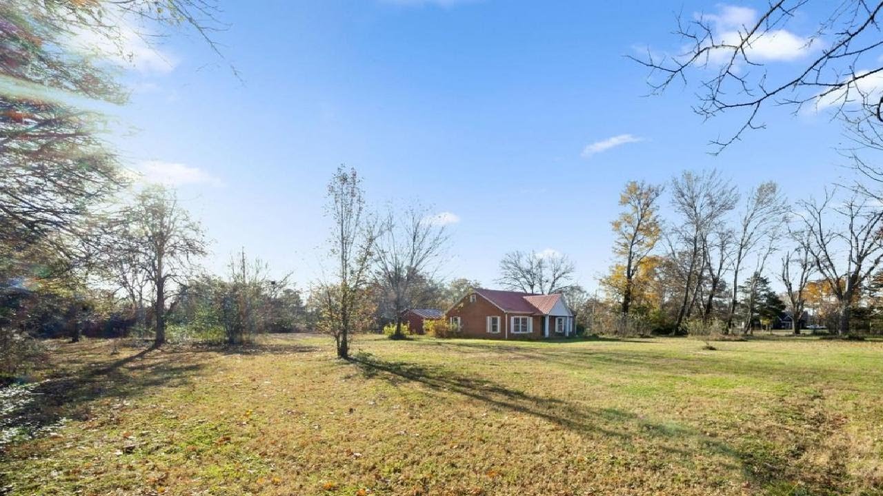 1237 Oak Plains Road, Clarksville, TN Presented by Dorothy Havens