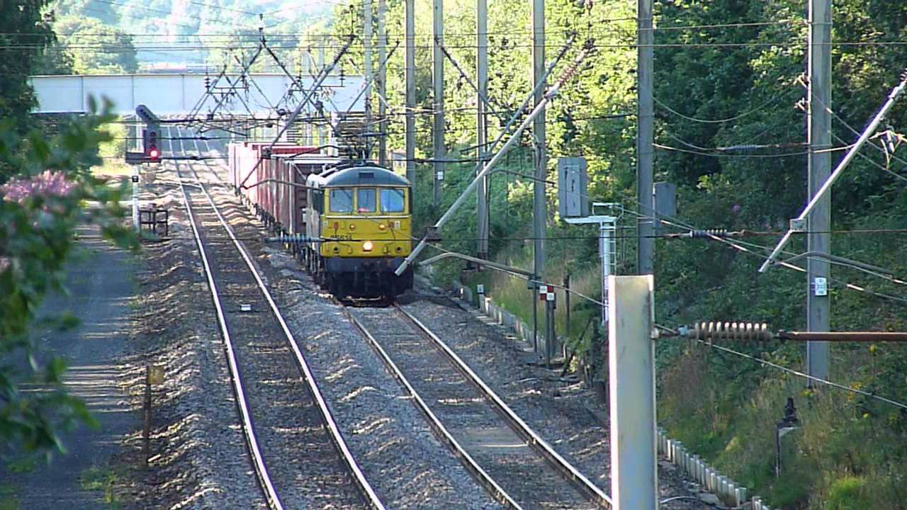 4M74 = 86614 & 86607 Freightliner.