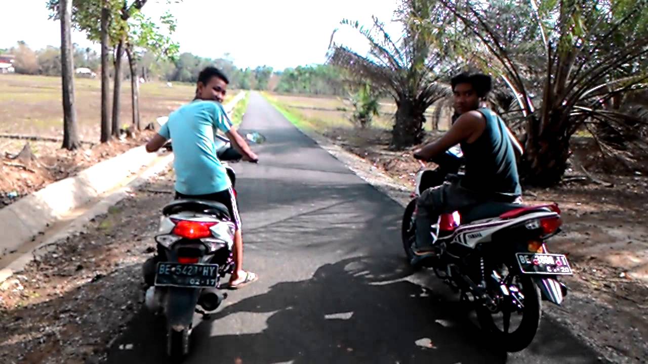 DRAG Lamteng YAMAHA JUPITER Z1 2015 VS Honda SPACY YouTube
