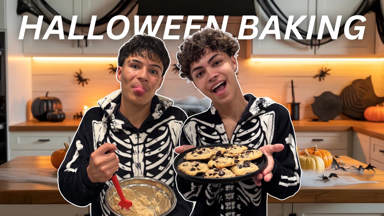 Мы испекли печенье на Хэллоуин!