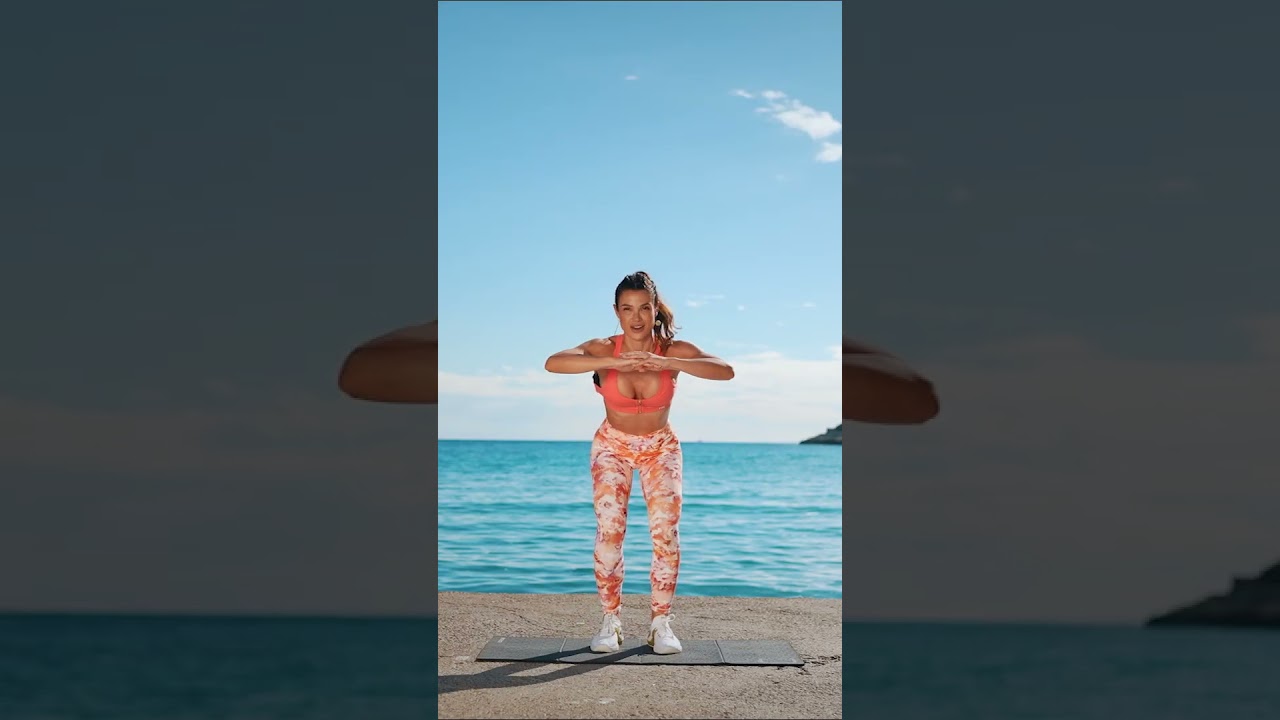 20 MIN ABDOS FESSIERS SANS MATERIEL ! DISPONIBLE - Bikini avec Sissy 11