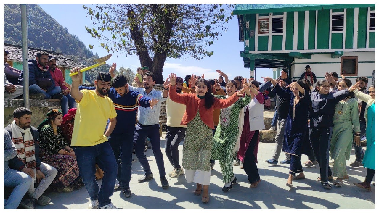 डांस मुकाबला l Jaunsari Dance Video l अष्टी vs  बुरायला l