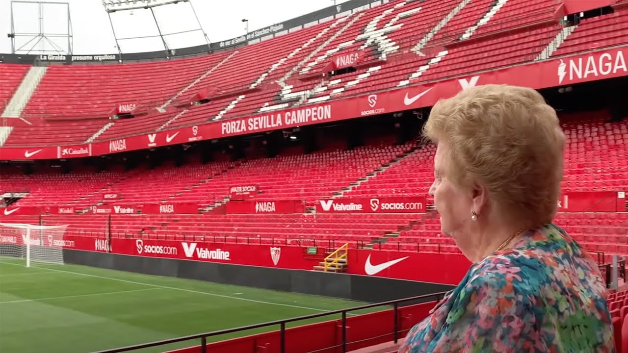 La sorpresa de José Castro a Joaquina, fiel sevillista de 94 años