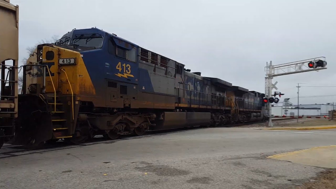 CSX 429 Northbound Vincennes, IN - YouTube
