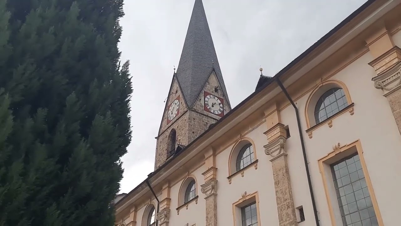 Dekanatspfarrkirche Matrei in Osttirol - (A- T) - Vollgeläute