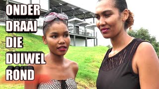 Onder draai die duiwel rond - Kort verhaal