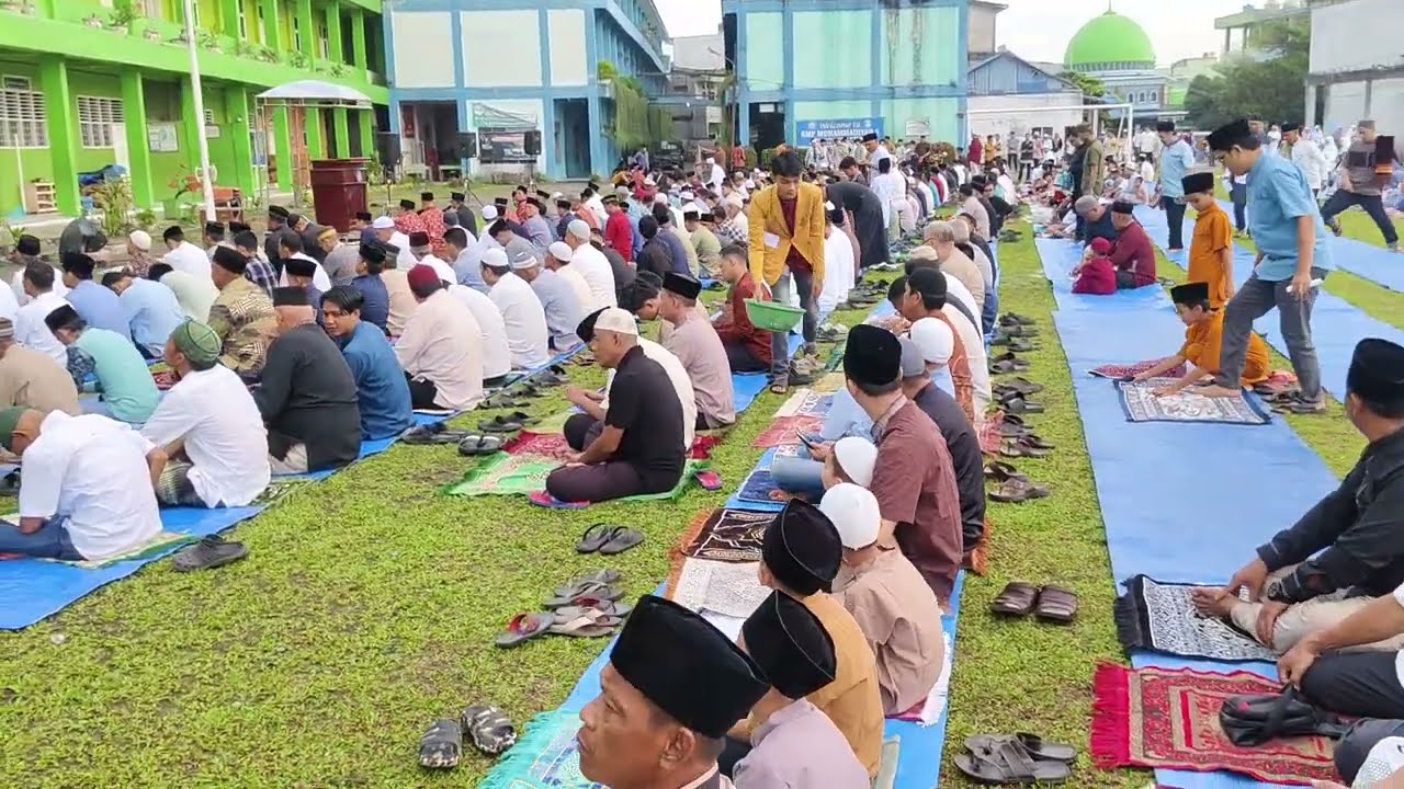 Idul Fitri 1446 H | Suasana Menjelang Sholat Idul Fitri Di Lapangan Perguruan PCM Tanjung Sari |