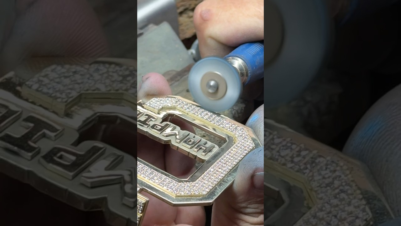 Custom PENDANT FROM SCRATCH! From a sketch ✍️ to REAL LIFE! We can make it all. #gusvillajewelry