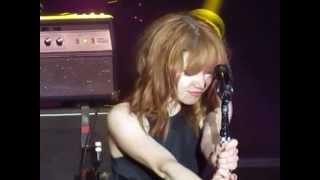 Tonight I'm Getting Over You - Carly Rae Jepsen Live in Manila 8-7-13 Resimi