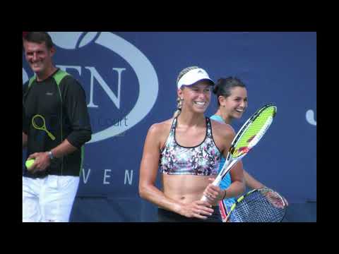 Hlavackova and Hradecka get the H-Band back together in Prague
