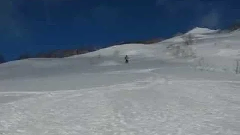 20150205 Skiing at Mt Rishiri-Loughing Skier