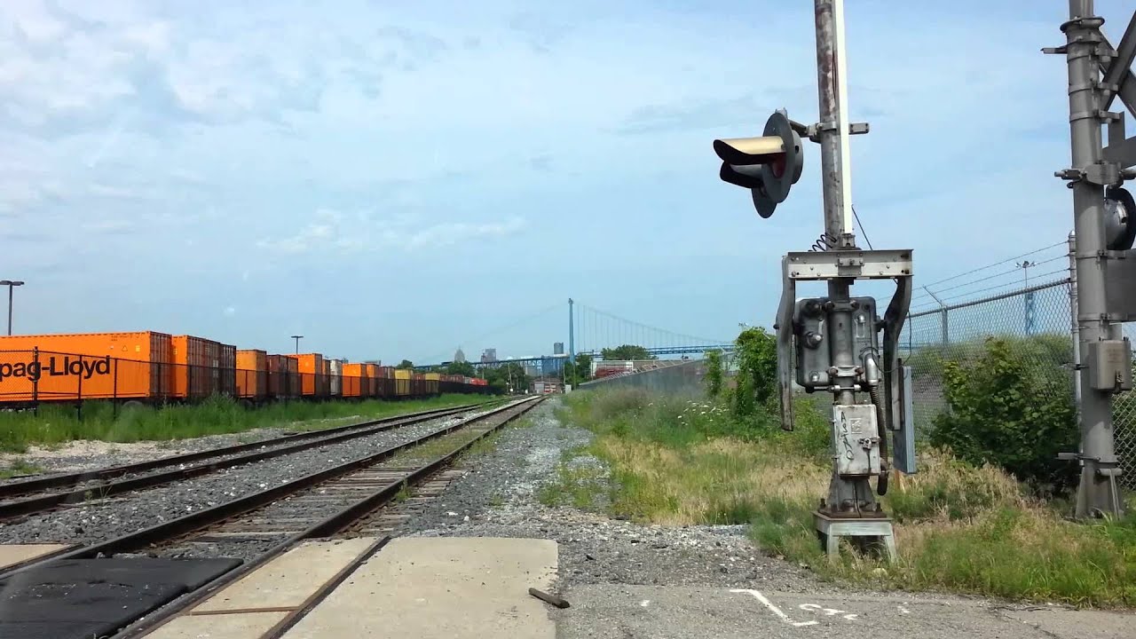 camera iphone 8 plus apk Fort Street Detroit train tracks