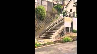 逗子市　蓄光・反射　津波避難誘導　路面表示