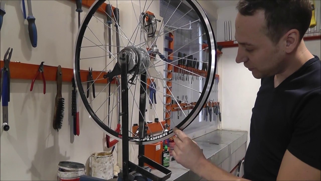 Korst Renovatie Monarch Wereldfietsen instructie wiel spaken - YouTube