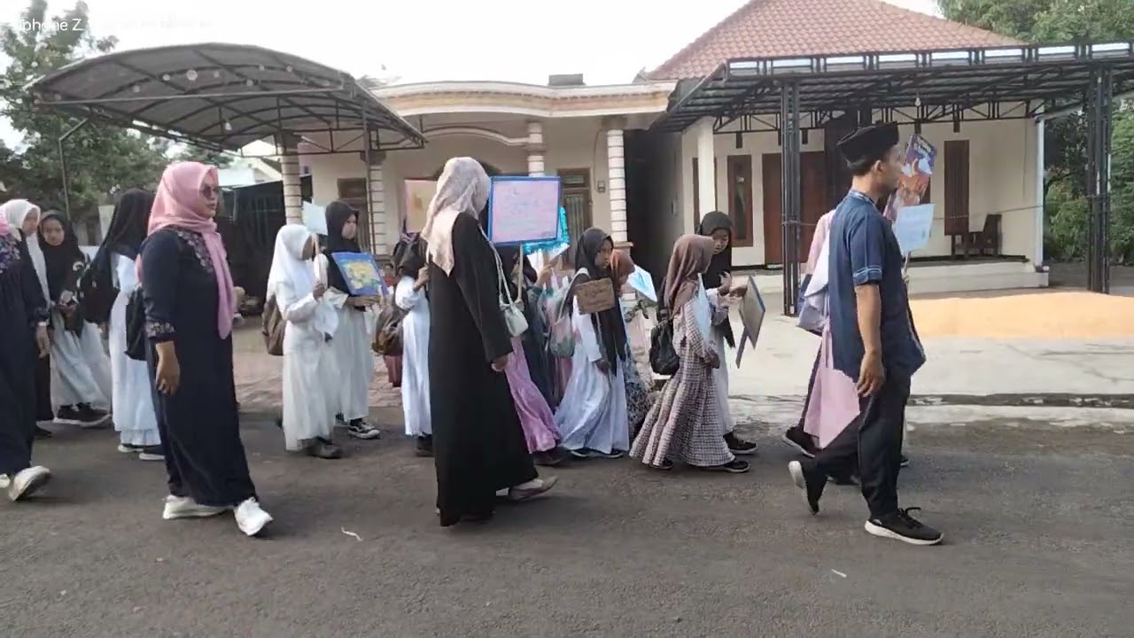 Pawai Menyambut Ramadhan SDN2 MRICAN 