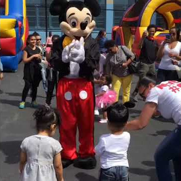 Silento Watch Me (Whip/Nae Nae) Mickey Mouse Stanky Leg Dance