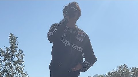 Warren Hue at Head in the Clouds 2022