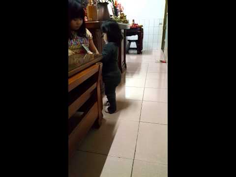 小屁孩的小蘋果~~