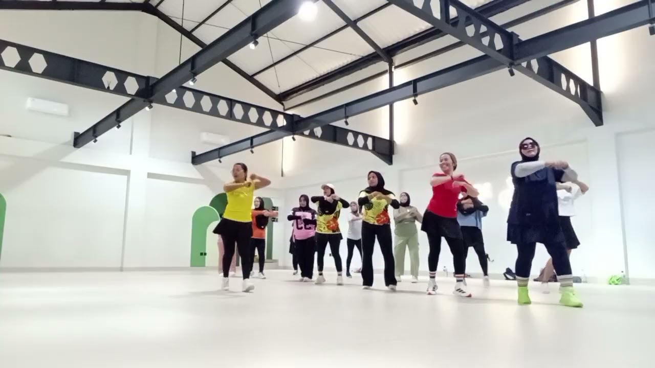 Repot Veti Vera senam kreasi viral 🥰