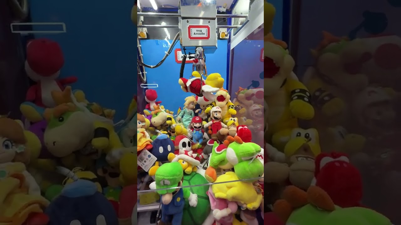 Super Mario Arcade Jackpot #viral #clawmachine #arcade #supermario #supermariogalaxy #lifehacks