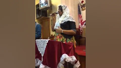 Janitza Gonzales cantando derrama tu gloria