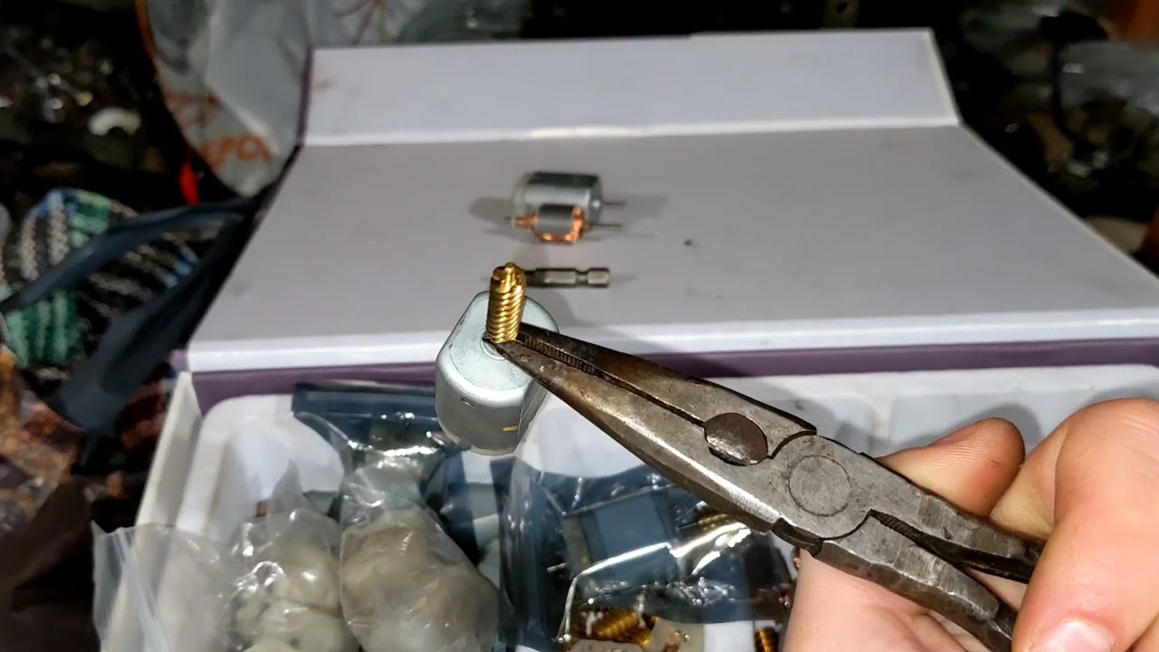 Как снять червяк с моторчика замка двери - 88 фото