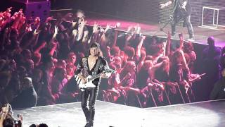 Scorpions - Rock You Like A Hurricane [Live @ Paris Bercy, 23.11.2011][HD]