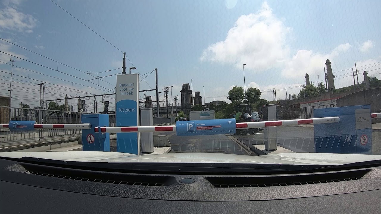 driving to the train station of ostend ( driving in belgium )