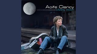 Video thumbnail of "Aoife Clancy - Are You Sleepin' Maggie?"