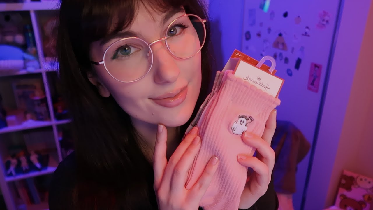 asmr mostrando comprinhas de halloween etc 🎃🧡 (sussurros)