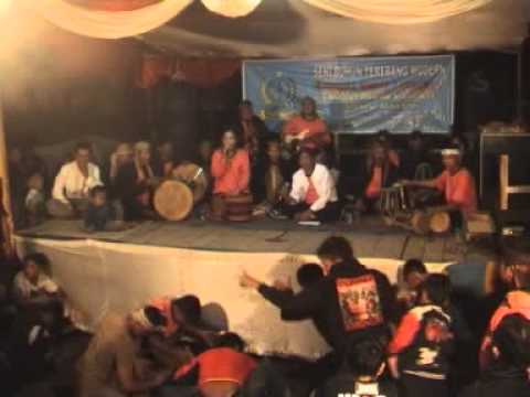 SENI BUHUN TEREBANG MODERN ( PUSAKA MEDAL LAKSANA )TEPANG SONO