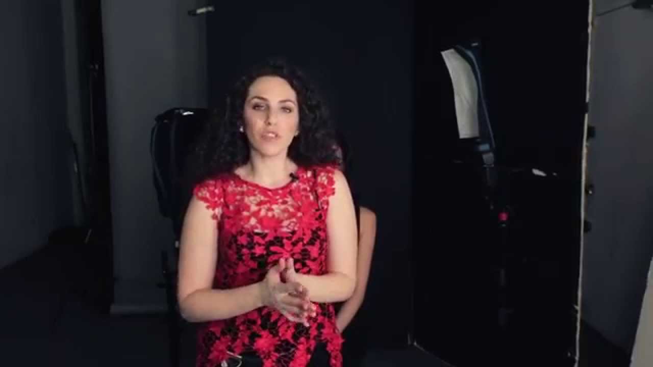 2 Speedlight Hollywood Glamour Portrait with Lindsay Adler and Rogue FlashBender 2 XL Pro