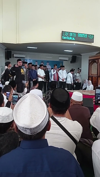 The presence of UAS was greeted with great enthusiasm #uas #sahabatuas #ulamaindonesia