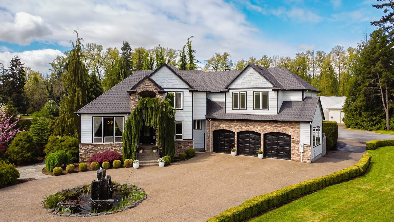 16955 S Cackamas River Dr, Oregon City, OR 97045