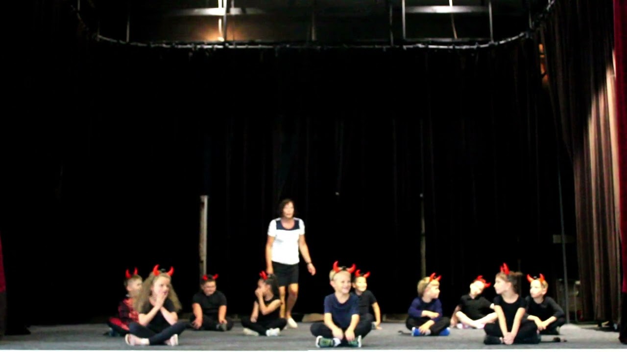 ZŠ Mikulášovice - Školní akademie - 1. třída