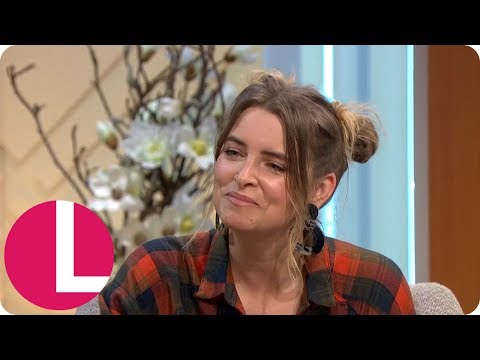 Emmerdale's Emma Atkins on Finding Out About the Famous Cellar Kiss With Vanessa | Lorraine