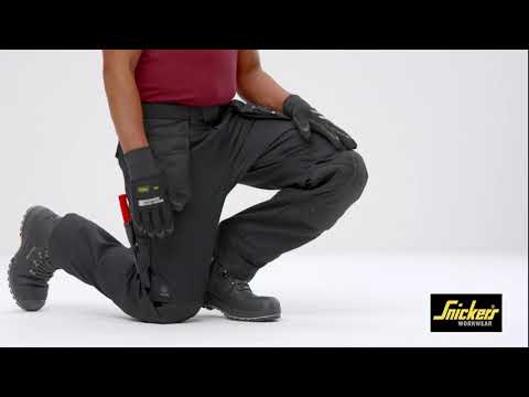 Snickers Workwear | 6224: Durable work trousers with holster pockets.