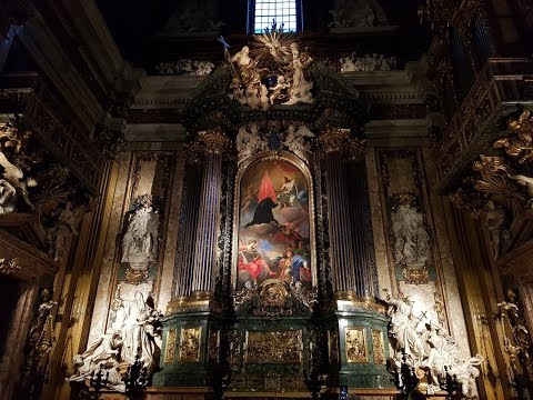 Lo spettacolo barocco dell’altare di Sant’Ignazio nella Chiesa del Gesù a Roma