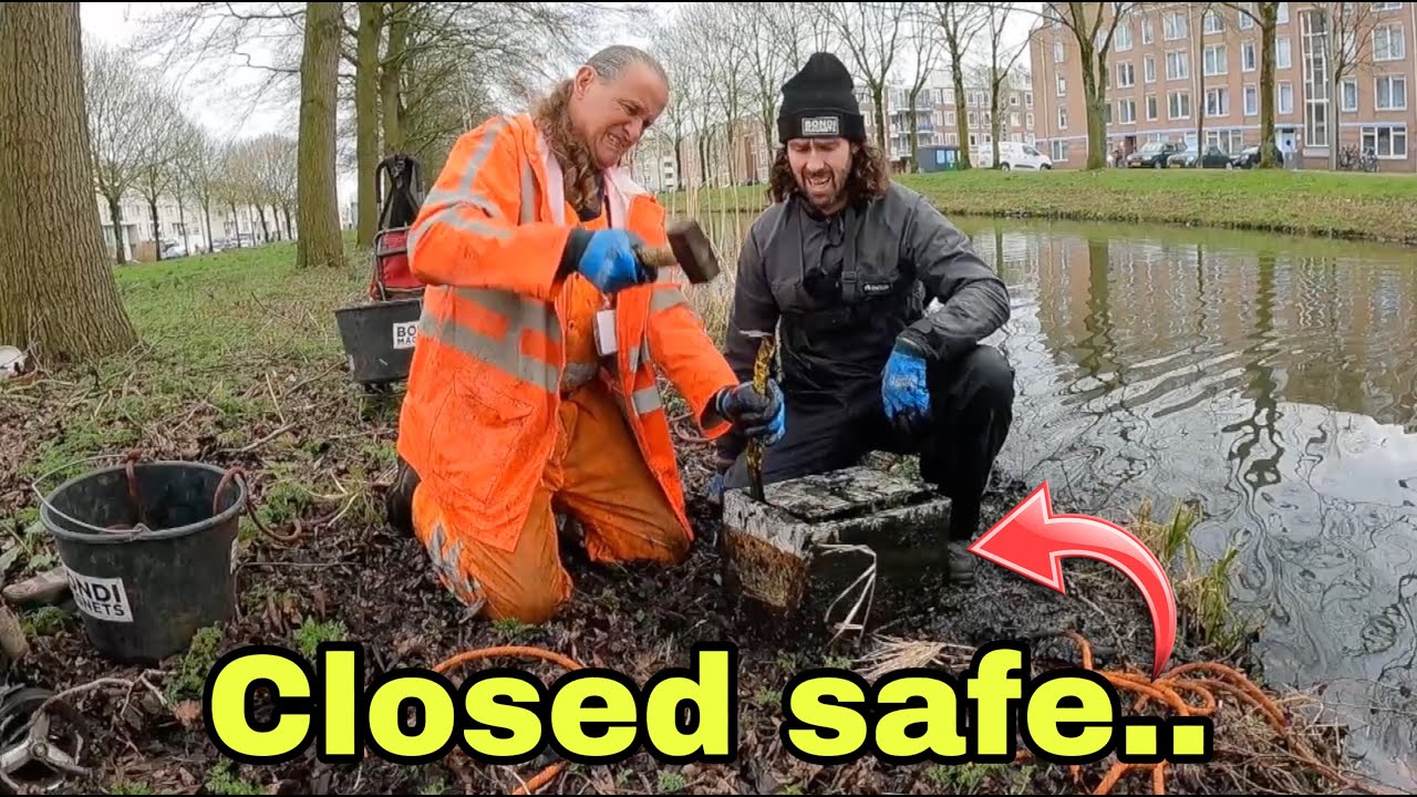 CASH MONEY found while magnet fishing