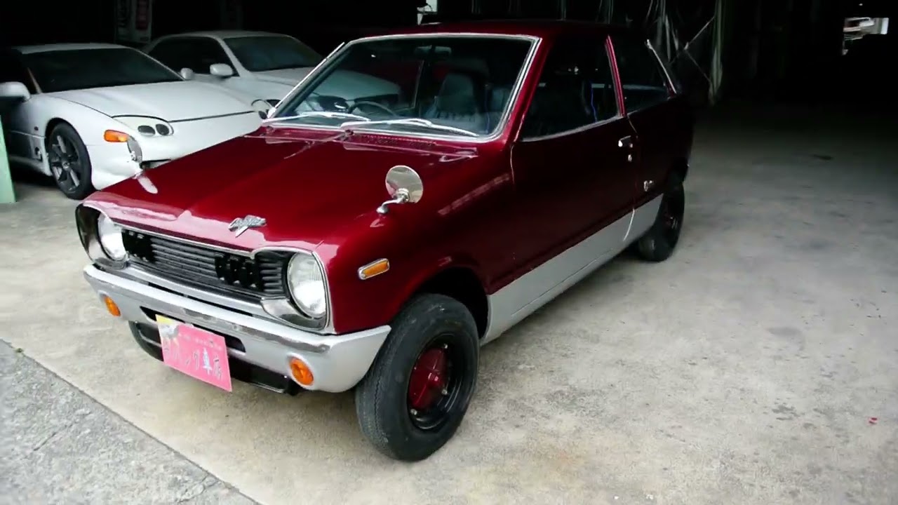希少！マツダ　KMAA シャンテ　ダッシュボート良品　旧車 演出無】◎レストア済みマツダ・シャンテKMAA型シルバー/レッド