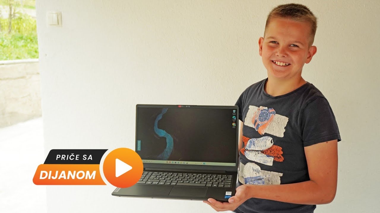 Zbog roditelja prodaje na cesti! LJUDI GA PODRŽALI!