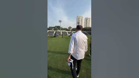 Memphis Depay chega no Corinthians
