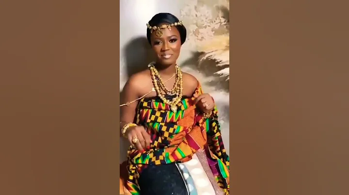 (Ghana Wedding 2022) 😍 Beautiful bride in her kente cloth during a traditional wedding. (Pewdiepie)