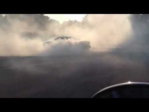 bmw-335i-burnout