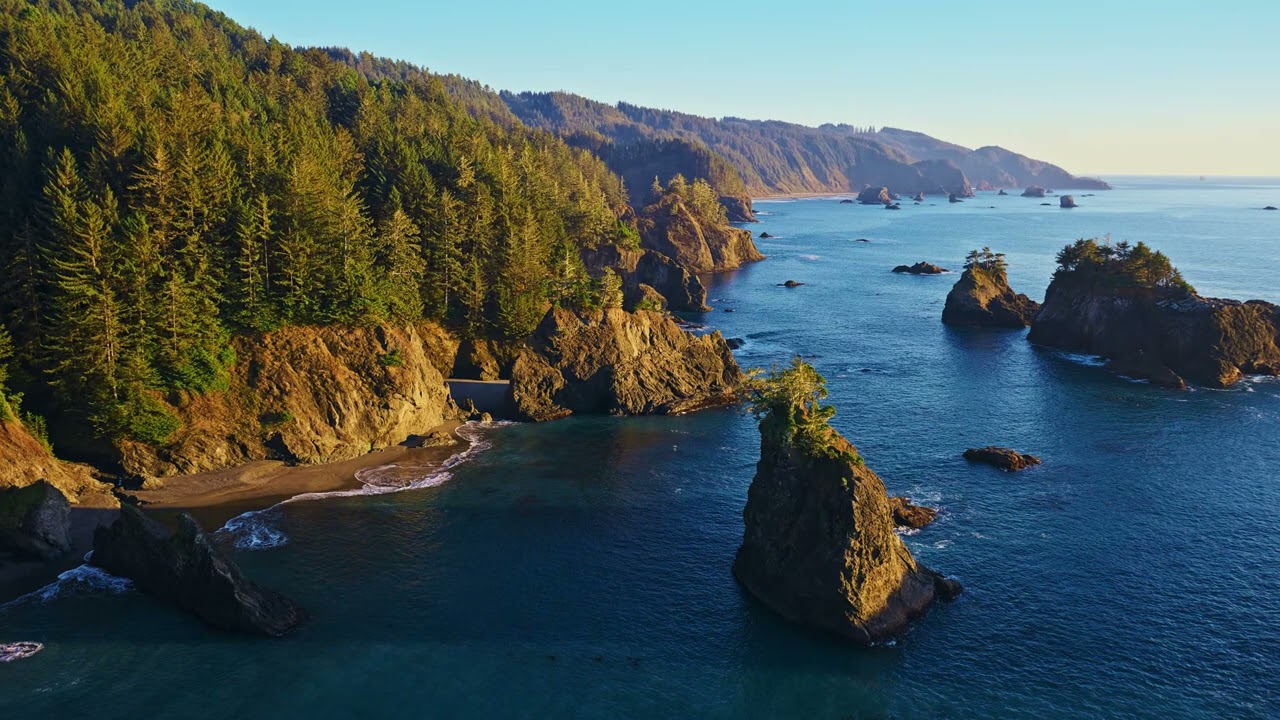 macOS Sonoma wallpaper/screensaver collection: the coast of Oregon